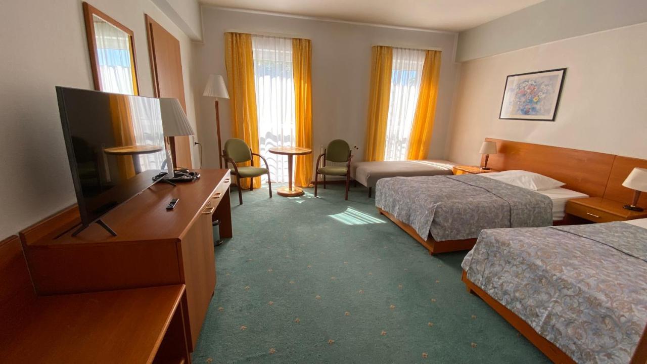 Elekt Czaplinek Hotel Exterior foto